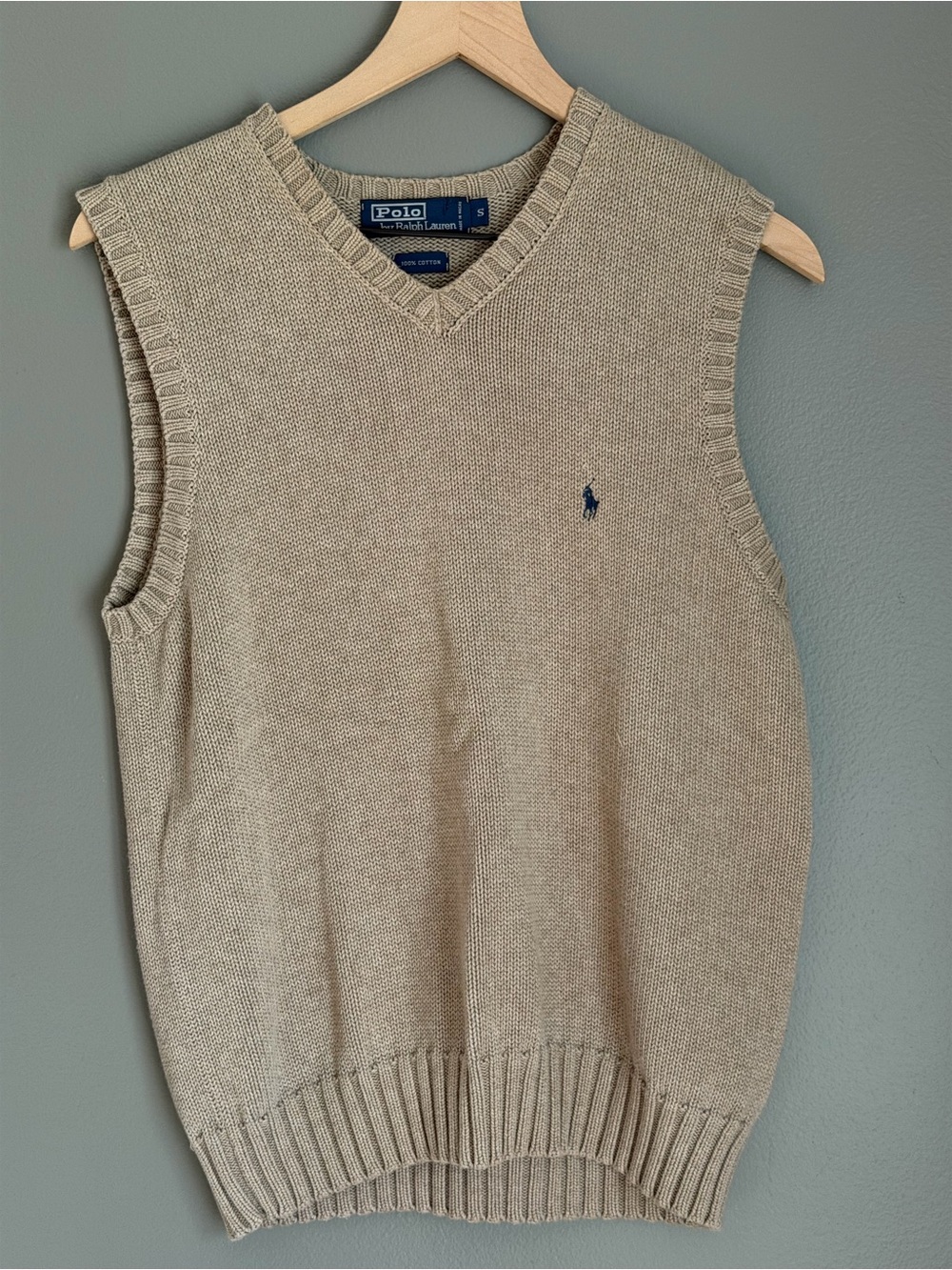 Ralph Lauren Men’s V-Neck Sweater Vest in Tan with Navy Pony - Picture 1 of 3